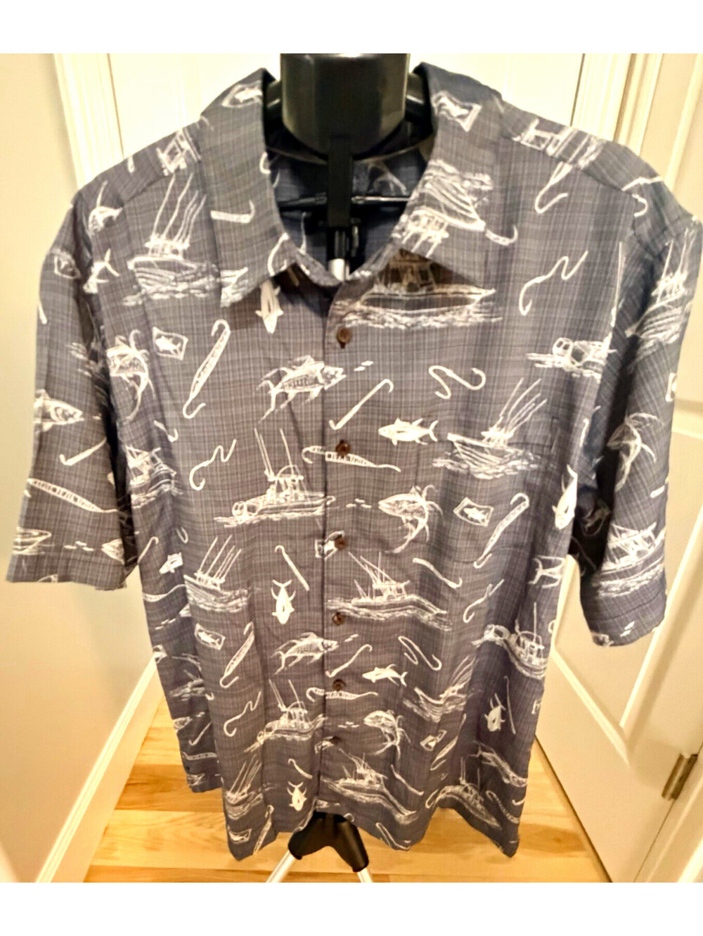 Quiksilver Waterman Men's 2XL SS Comfort Fit Blue Fish Graphic Button-Up [COPY]